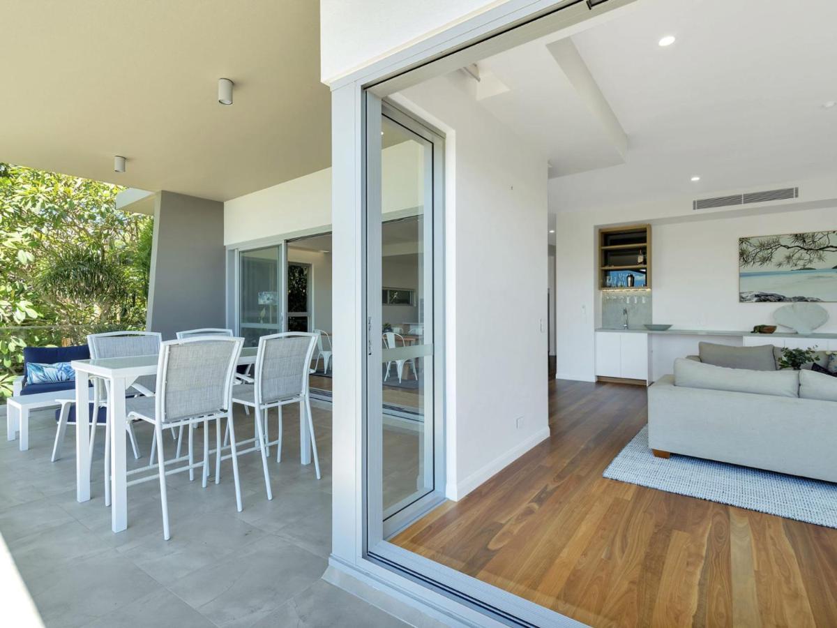 Luxury On Currumbin Beach Gold Coast Exterior photo